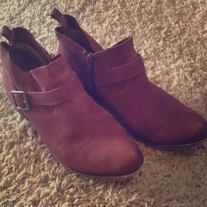 Lucky brand booties red